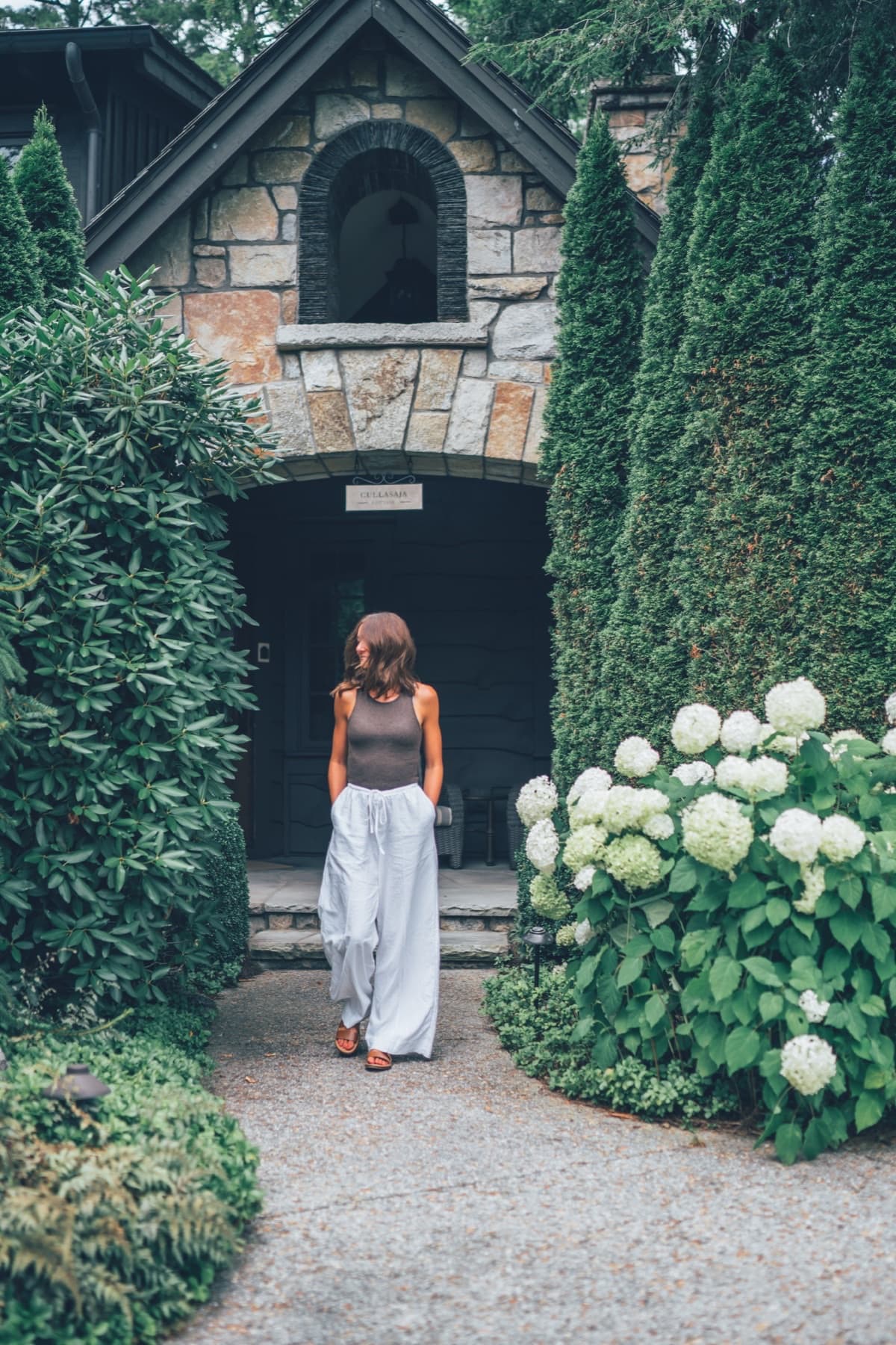 Victoria Schneider UGC still 5