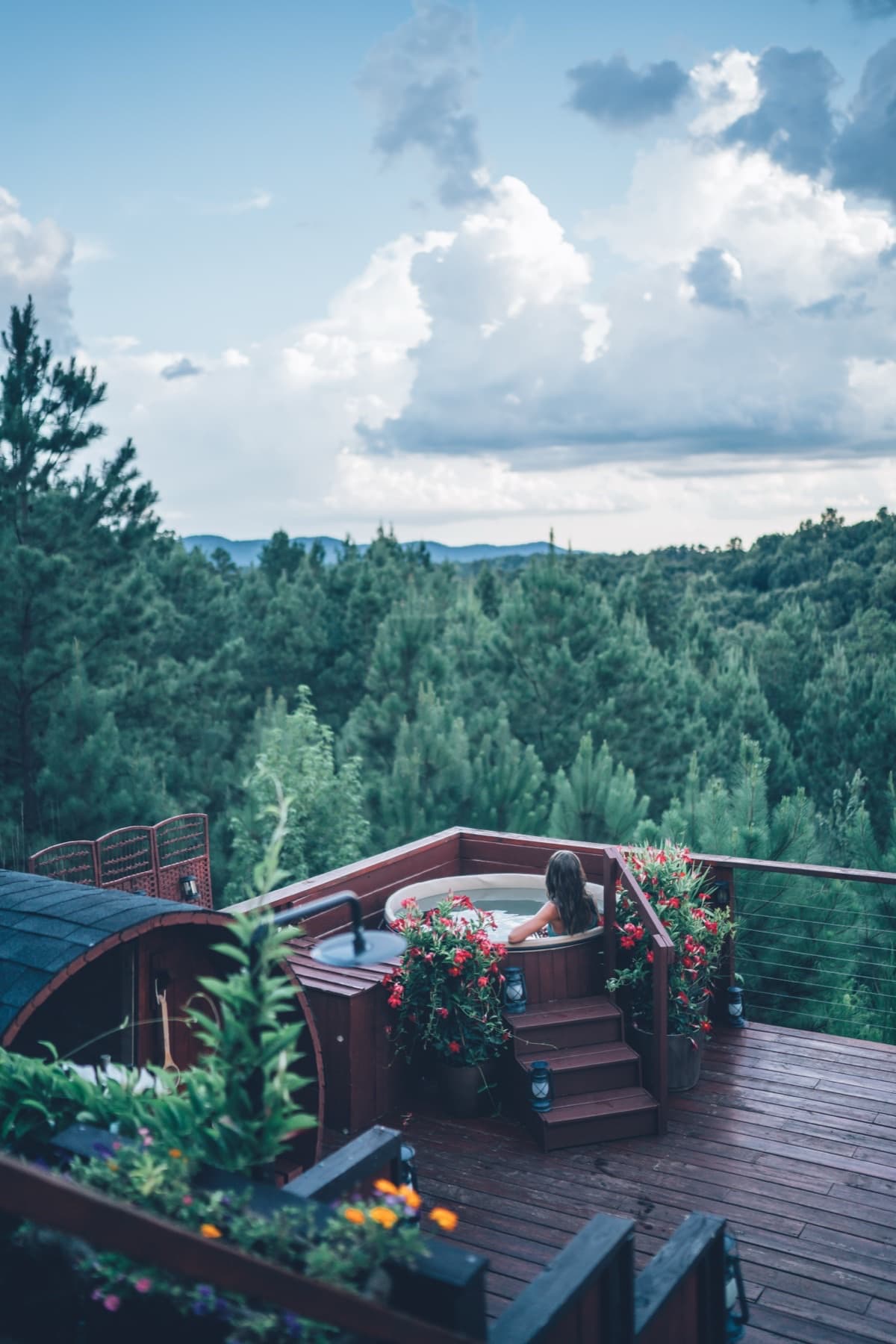 Victoria Schneider UGC still 8